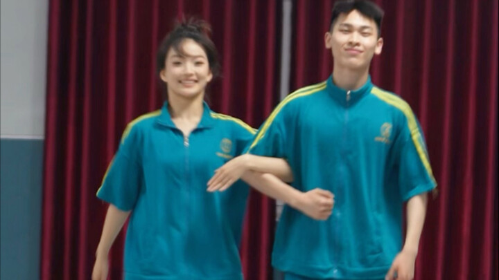Modern dance in school uniform is so cool! The youthful style of national standard students #Huainan