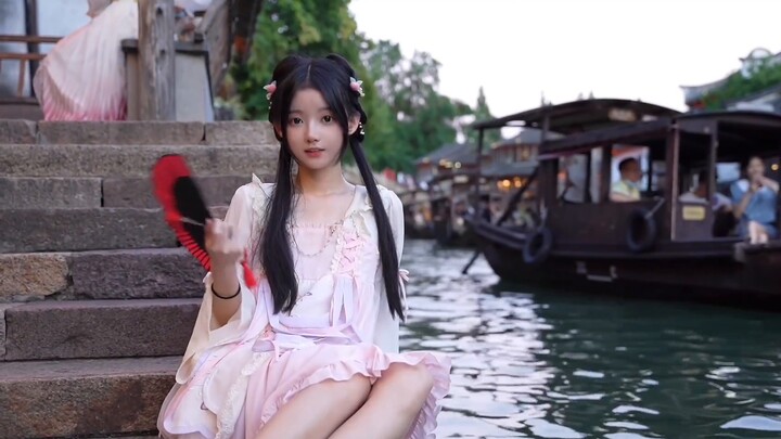 Whose lady is dancing here (*/ω＼*) Huayue is a pair~