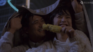 一个亿万富豪为了逃婚，来到餐厅当服务员，却意外收获了真爱