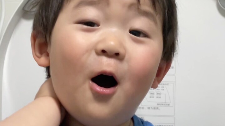 Tiao Tiao's confusing behavior