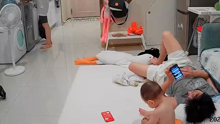 ทารก 9 เดือน ลุกขึ้นยืนเองได้แล้ว!