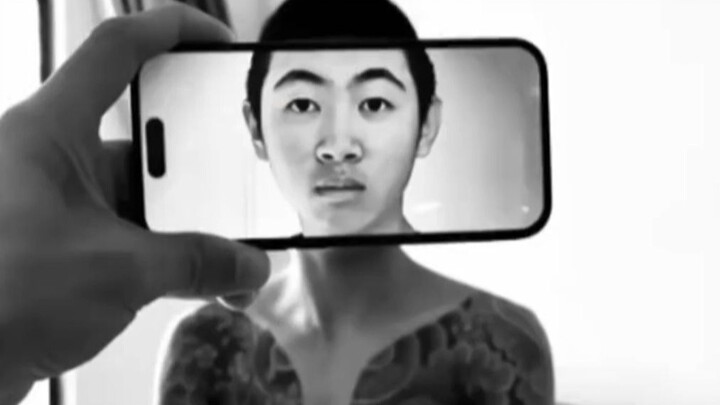 Netizens stay silent, just obsessively photoshopping Ziheng into meme-worthy images—those bamboo sho