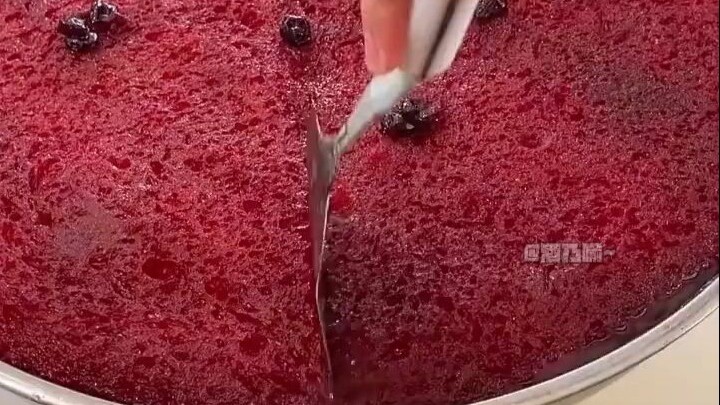 Satan xem xong liền xăm hình lên người nữ chính....