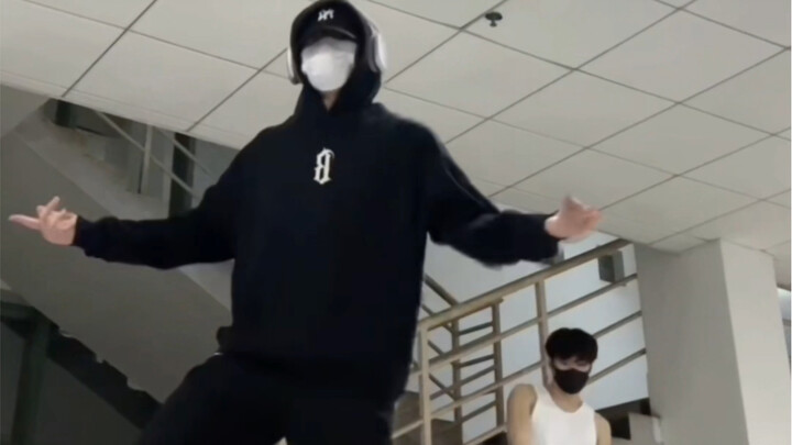 跳exo绝对不emo