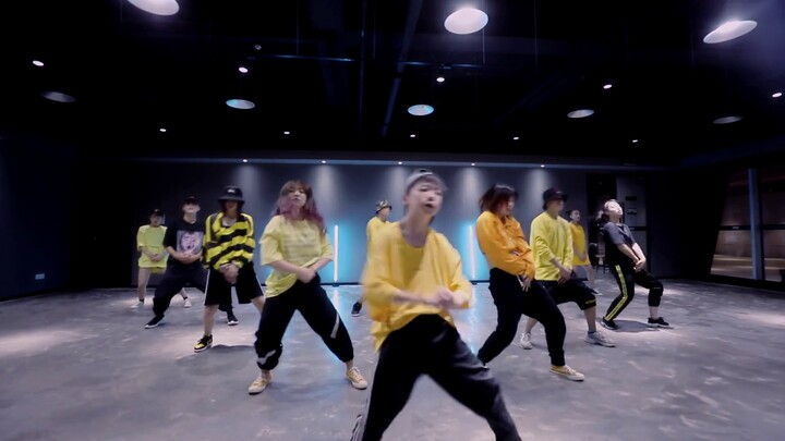 Turtle leads the dance of Zhang Yixing HONEY