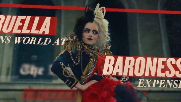 بعد أن تخلت عنها والدتها البيولوجية، نشأت الفتاة ذات الشعر الأسود والأبيض لتصبح أيقونة للموضة فقط لل