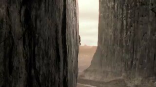 男人意外掉下万丈悬崖，不仅活了下来，还因此发现了个秘密！