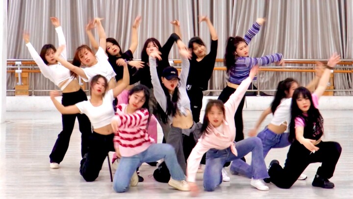 Grup Tari Jazz Strange Things｜Versi Ruang Latihan Panggung