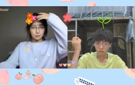 [اتصال دولي] ليس لدي أي مقاومة على الإطلاق لفتاة جميلة وذكية تعرف كيف تمدح وتغازل!