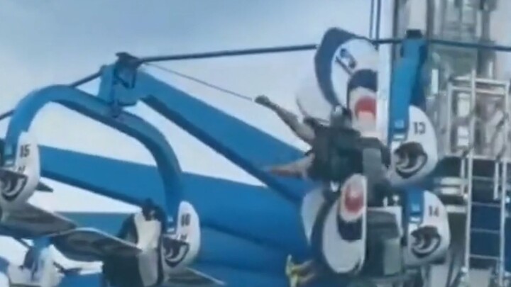 Tuan, kalau Anda bermain seperti itu harus tambah biaya, lho.