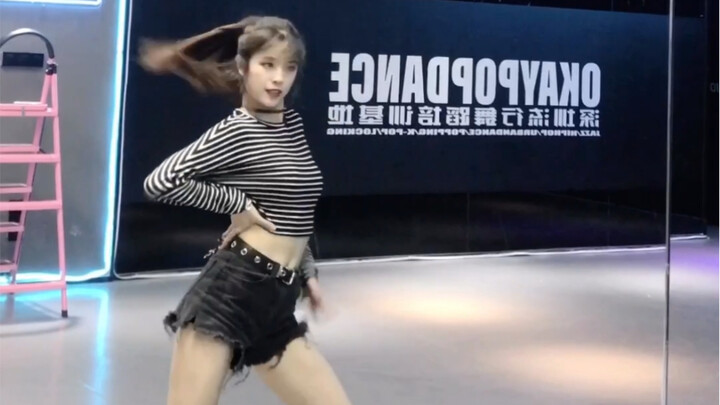 plplaying with fire - Blackpink; clip