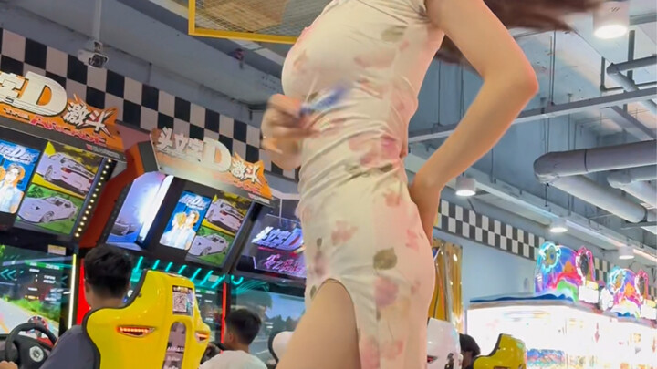 Cheongsam teratai retro gaya Cina baru, disajikan dengan lagu "Su Muzhe", bisakah Anda mengklik sudu