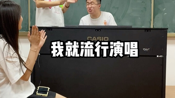 ديناصور يحمل ذئبًا