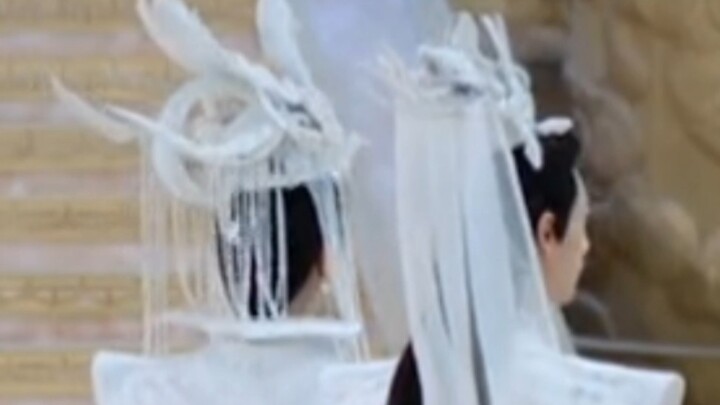 This momentum, how can this be a wedding? This is a coronation ceremony!