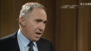 [It's the Prime Minister] Humphrey: It's time for me to start teaching again. This is the worst clas