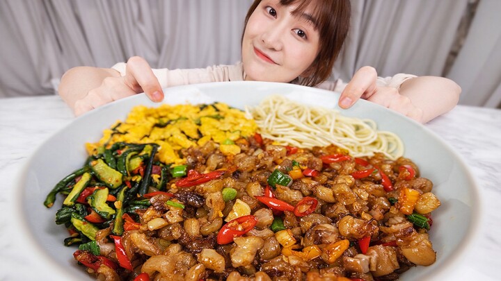 Chop 1 jin of pig's trotters into 315 small pieces!