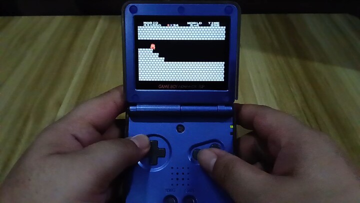 Super Mario Bros. on Gameboy Advance SP: World 5-4