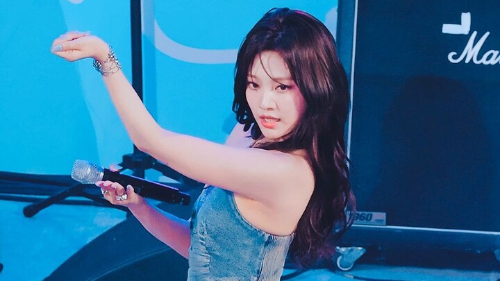 230520 Cú sút trực tiếp của YONSEI AKARAKA "Spicy" của Ning Yizhuo