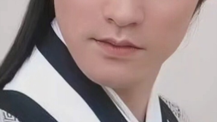 A beauty is beautiful whether she has a beard or not. Who is more beautiful, me or Mr. Xu from the n