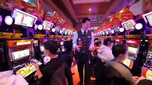 Day in the Life of a Japanese Pachinko Worker