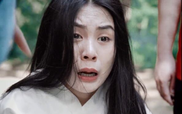 Trường hành hình xếp chồng, một nhát chém năm người