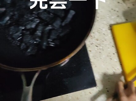 Người hâm mộ ăn trước!