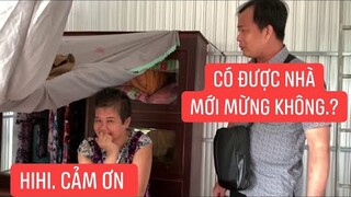 Bàn giao nhà cho bà cụ 82 tuổi nuôi 2 con gái tâm thần...!