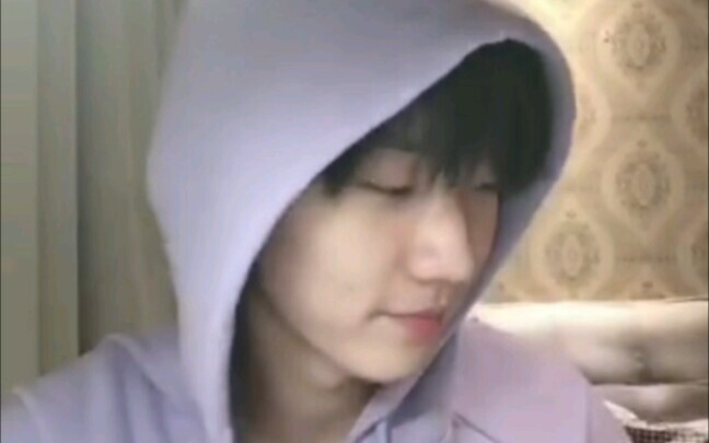 Come see Ma Jiaqi’s little “ancestor” — it’s got Xiao Ma so heartbroken he sighs while drinking his 