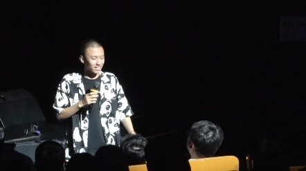 Humorous men tit for tat - Fu Hang talk show
