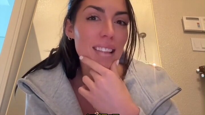 We were only supposed to order 10 pizzas, but my wife “accidentally” ordered 100 instead... My husba