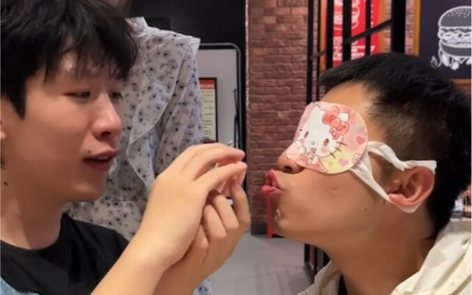 初吻是什么感觉？