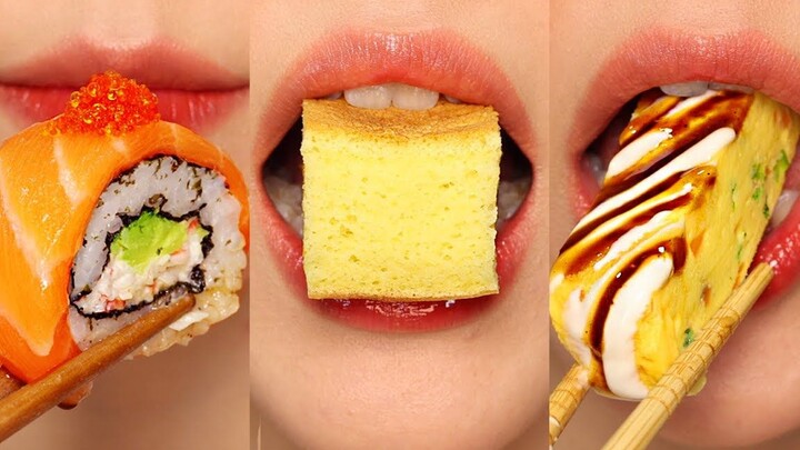 "Moon" 01.03 One-Bite Emoji