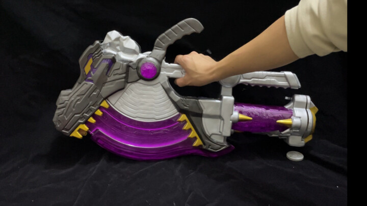Kamen Rider OOO Final Form Dinosaur Axe Props