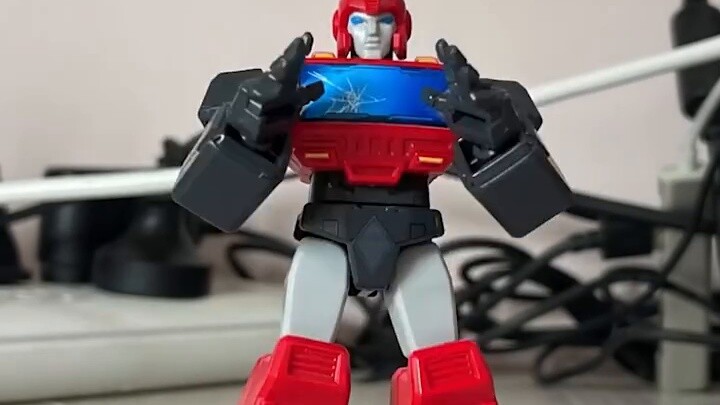 [Hoạt hình Stop Motion] Vùng đất thuần khiết của đoàn múa nam Cybertron