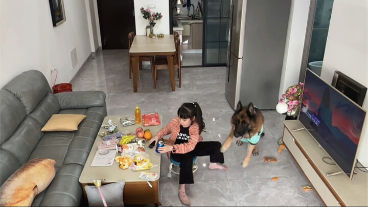 Overtime on the weekend—Nuo Mi’s supposed to watch his little sister do her homework. But when I che