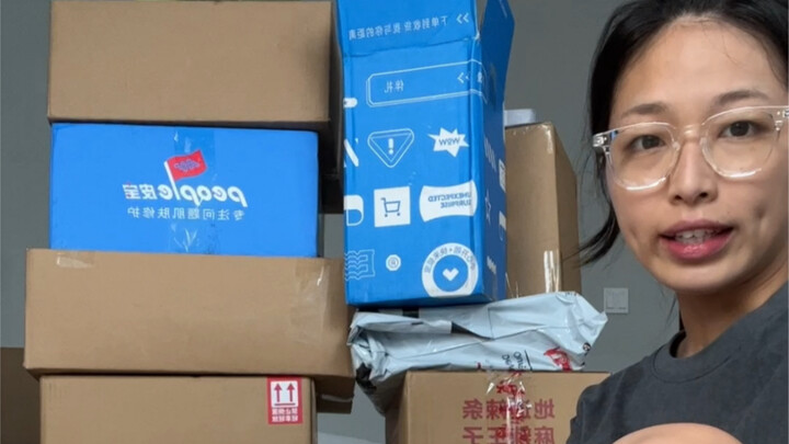 Chattering away: Unboxing a Mid-Autumn Festival gift box