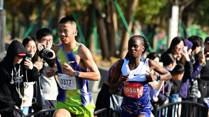 Shanghai Marathon: Da Zheng falls behind in the women’s field⁉️ Has her form declined⁉️