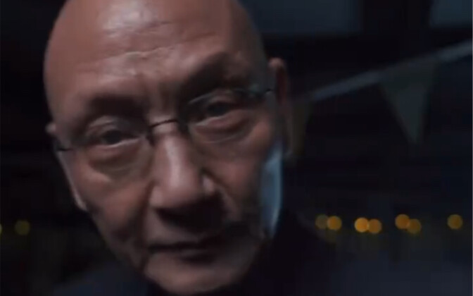 This homeroom teacher is at the grandmaster level.