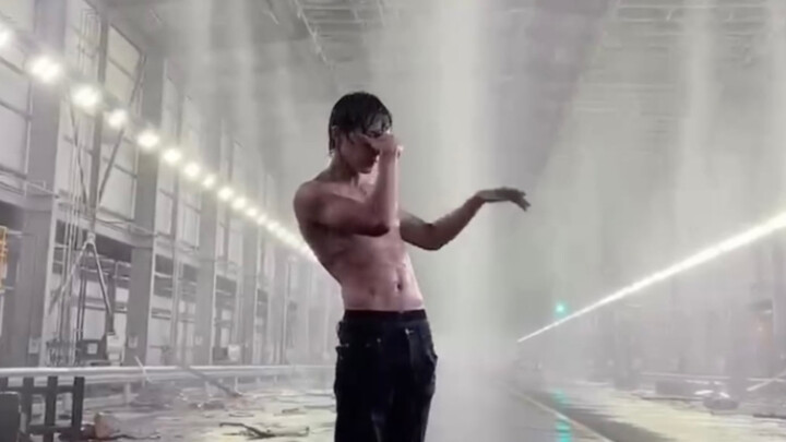 【จินเสี่ยวจง】อัปเดตคลิปเต้นเพลง Heart บนอินสตาแกรม