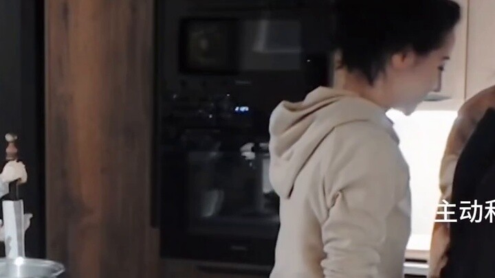 Hu Xianxu, why do you still take pictures of Dilireba? Huali Shao kswl