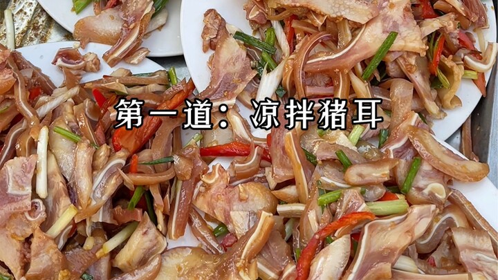 220 yuan for 10 dishes and 2 soups—this feast really packs a punch!