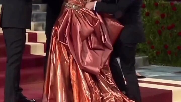 Trải nghiệm tốt hơn! Một chiếc áo hai màu