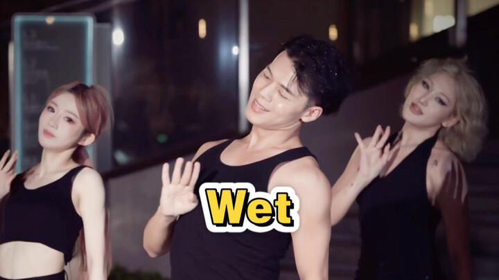 Outdoor street performance of “Wet”—now we’re really dancing to “Wet”!