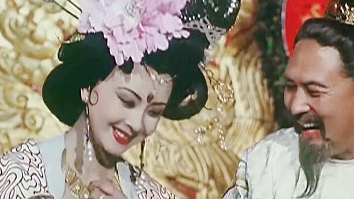 Dulu, orang lebih cantik dari bunga, tetapi sekarang bahkan bunga plastik di rambut mereka dapat men