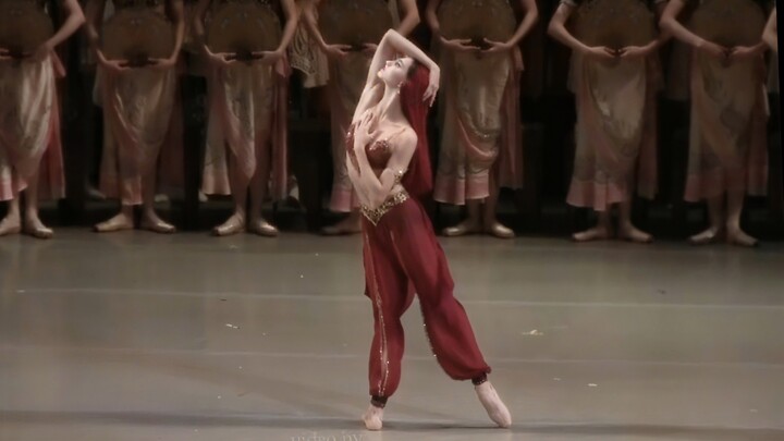 【马林斯基】芭蕾《舞姬》片段Oksana Skorik.2025.02.16