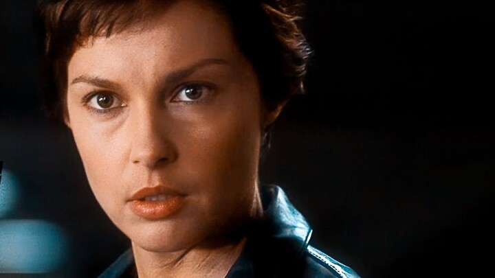 The reversal is so exciting, the serial killer turned out to be me, the suspense movie "Lights Out"