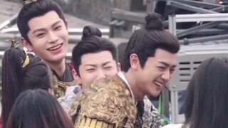 Bầu không khí này, ngay cả Pháp Hải cũng phải đến ^O^ [Song Qian Ding Yuxi] [Song Qian Ding Yuxi]
