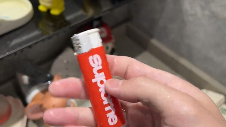 I thought I’d bought a lighter, but turns out it’s actually a tiny water gun! This just got way more