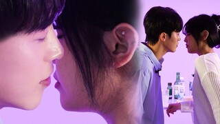 Bolehkah aku mencium seseorang yang telah menjadi teman selama sebulan? Cobalah permainan kartu ini 