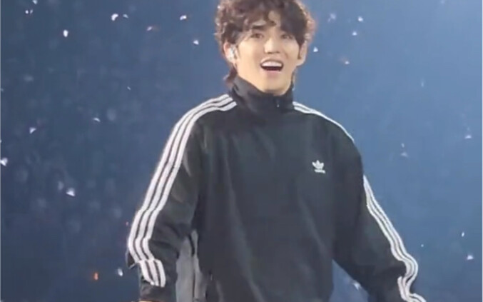 【seventeen】230312 جزيرة كارا: تشيولي تتواصل مع المخرج ليتجنب تصوير الأرداف، لكن المعجبين في الصالة ص